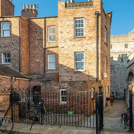 아파트 Walls View