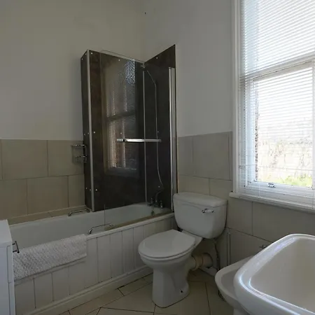 Walls View 아파트 요크